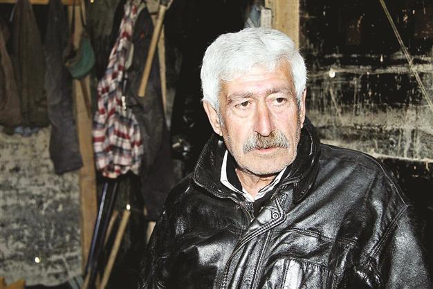 Main opposition chief’s brother works as guard