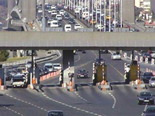 Toll roads earn 800 million liras in 2012