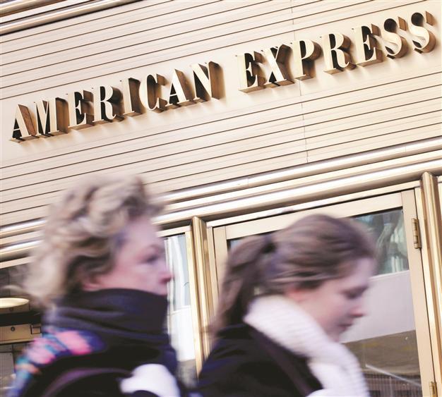 American Express decides to cut 5,400 jobs