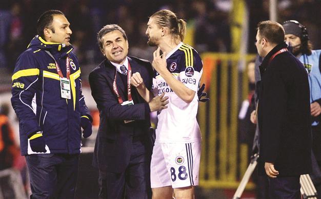 Fener downed by harsh red card against Eskişehirspor