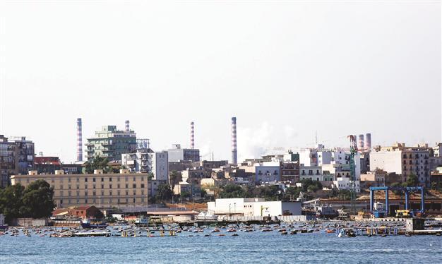 Industrial orders in Italy drop 12.8 pct
