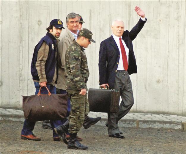 Top doctor visits jailed MP Haberal