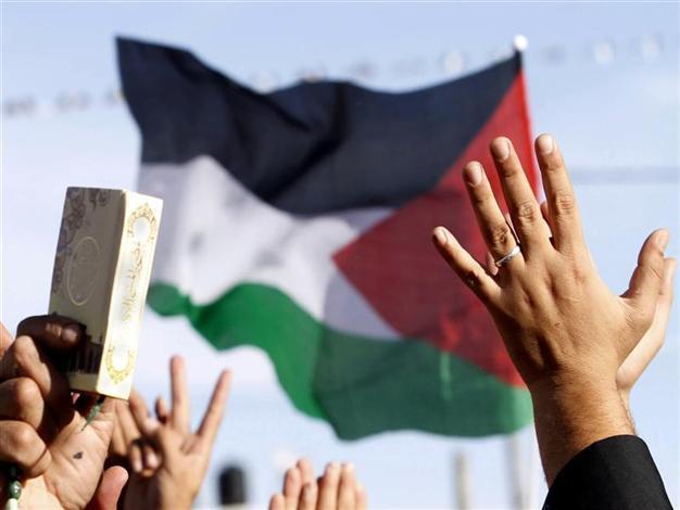 Palestinian rivals Abbas and Meshaal to meet in Cairo