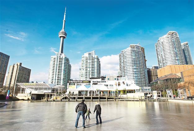 Canada trade deficit widens to $2 billion