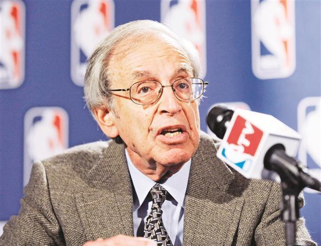 Mediator ends role in lockout talks