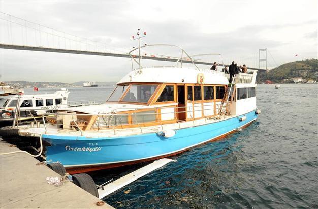 Four tourists fall overboard into Bosphorus