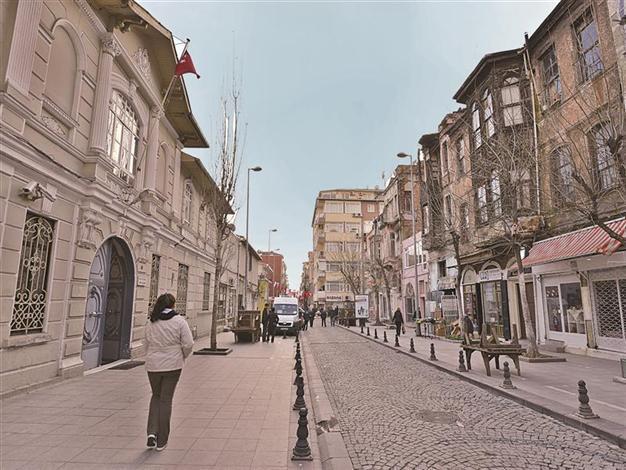 Raids on Armenian-Turks fuel worries for minorities