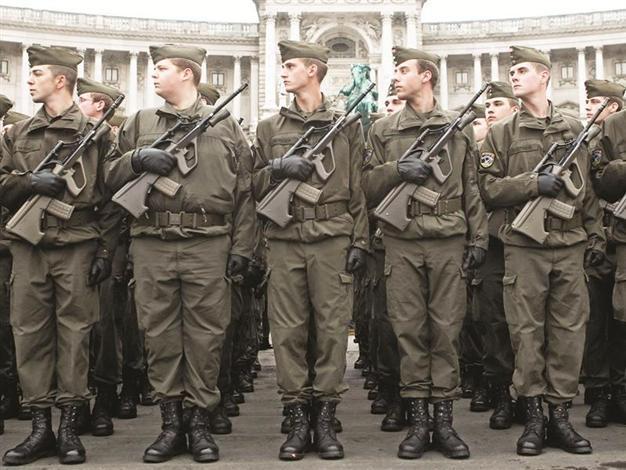 Austrians decide to keep military conscription