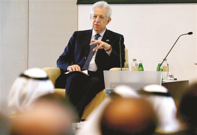 Italy PM Monti wins votes of confidence