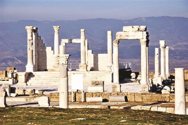 Laodicea heads for World Heritage List