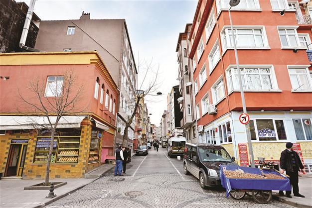 Attacks on Armenians may be robberies: Fatih mayor