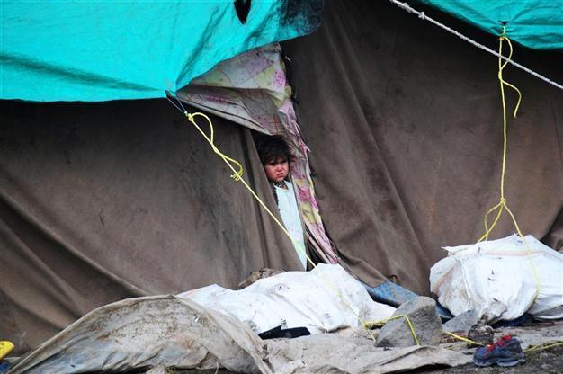 Syrians may get work permission within 10 days, Turkish minister says