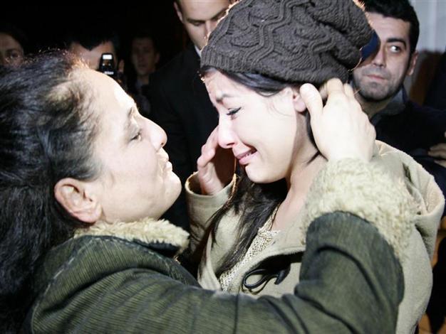 Turkish mother reunites with daughter 7 years after deportation from Germany