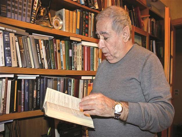 Azerbaijani writer target of attacks due to novel content