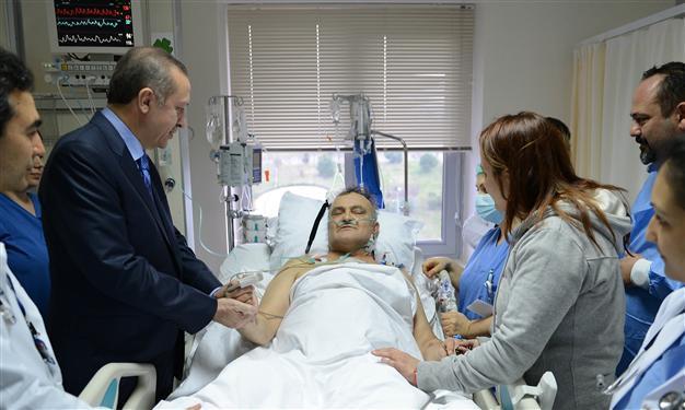 Turkish Prime Minister Erdoğan visits ailing ex-general Saygun