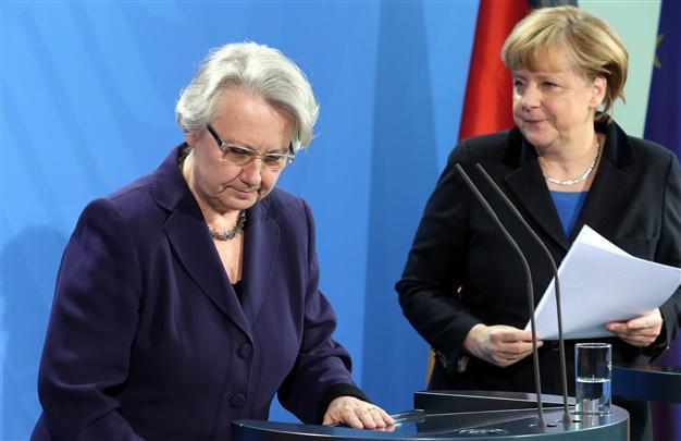 German education minister quits in plagiarism case