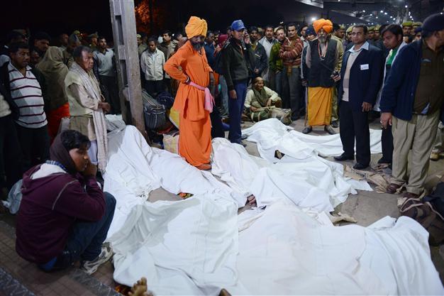36 killed as stampede mars Indias Kumbh festival