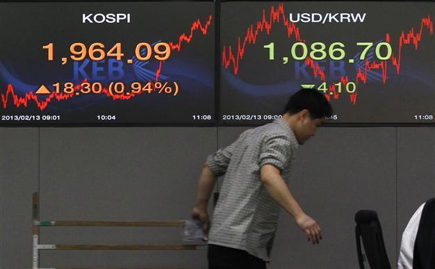 Group of Seven seeks to defuse currency war fears