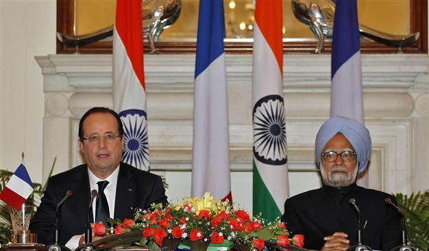 Rafale jets top agenda on Hollandes India trip