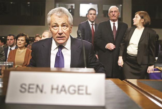 Republicans snub White House, delay vote on Hagel