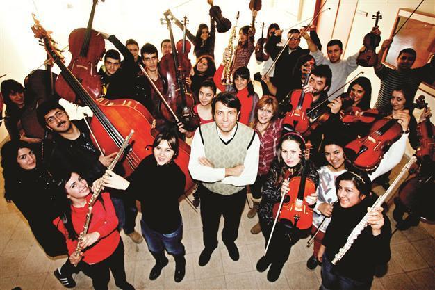 Youth orchestra visiting villages