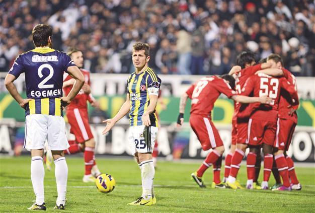 Sore loser Fenerbahçe blames referee for Beşiktaş loss