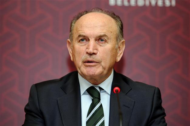 Istanbul Mayor slams opposition on Kadıköy objections