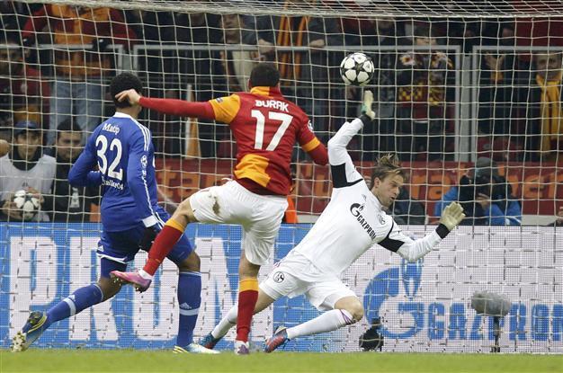 Galatasarays much-anticipated showdown with Schalke ends in 1-1 tie