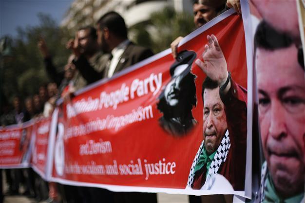 Palestinians mourn loss of their champion Chavez