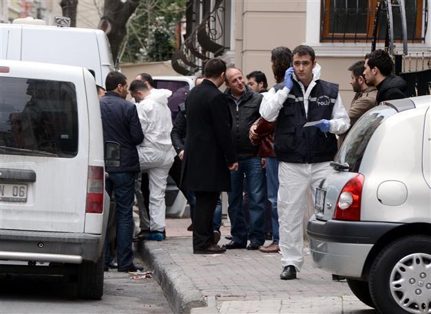 Hostage case in Istanbul ends with raid, abductor wounded