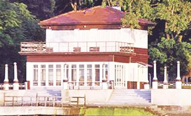 Restoration begins for Walking Mansion