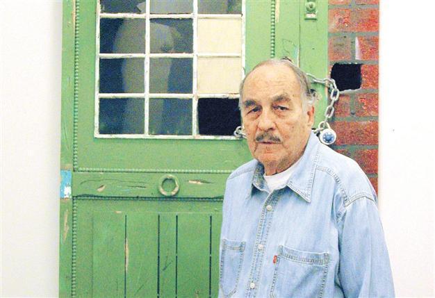 Beyaz Müzayede to sell Doğançay’s paintings