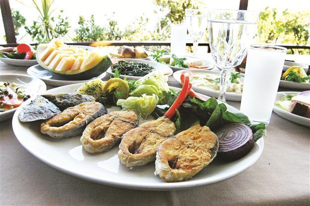 Rakı bottles go small as tax on alcohol ups
