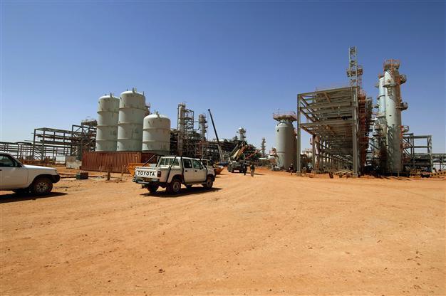Hostages in Algeria ‘made to wear explosives’