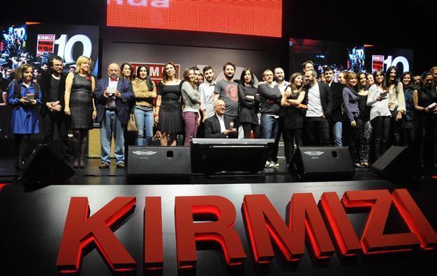 Turkish ad world receives crowns