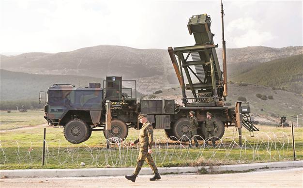 German minister to address troop ‘problems’ in Turkey