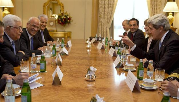 US Secretary Kerry, Palestinian President Abbas hold surprise talks in Saudi
