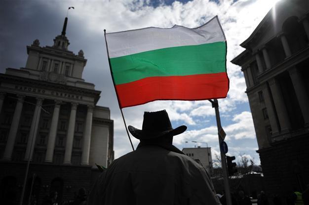 Third Bulgarian dies after setting himself ablaze