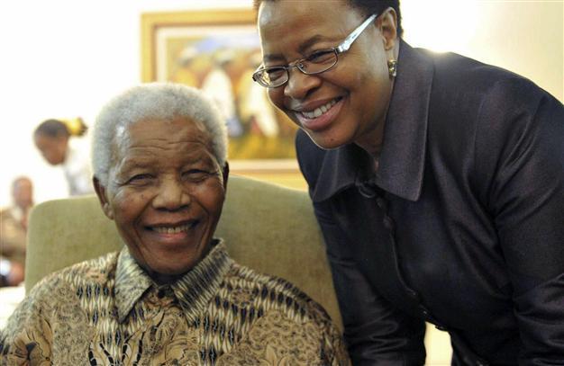 South Africas Mandela discharged from hospital after tests