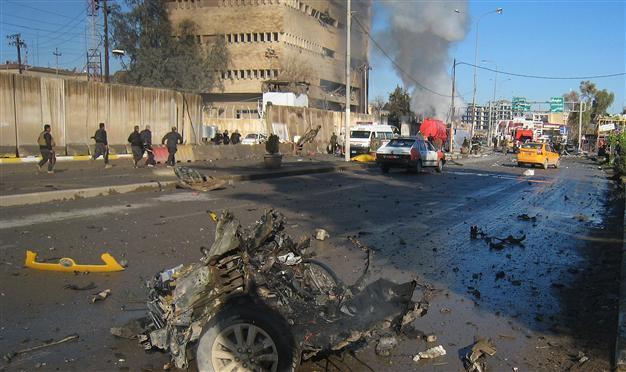 Iraq attacks kill seven, wound 165