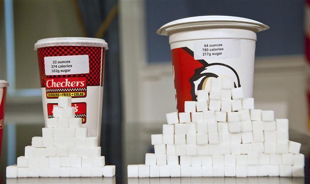 Judge strikes down NYC sugary-drinks size rule