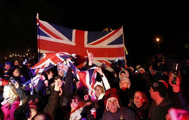 Falklands vote shows 99.8 pct want to stay British