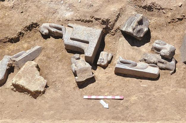 Goddess statues unearthed in Luxor