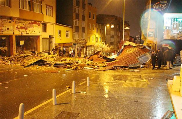 Storms bring Turkey to a halt