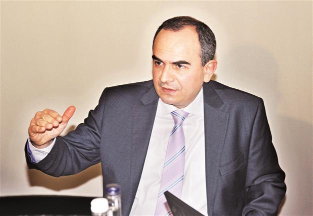 Central Bank chief refuses Bureaucrat of the Year award