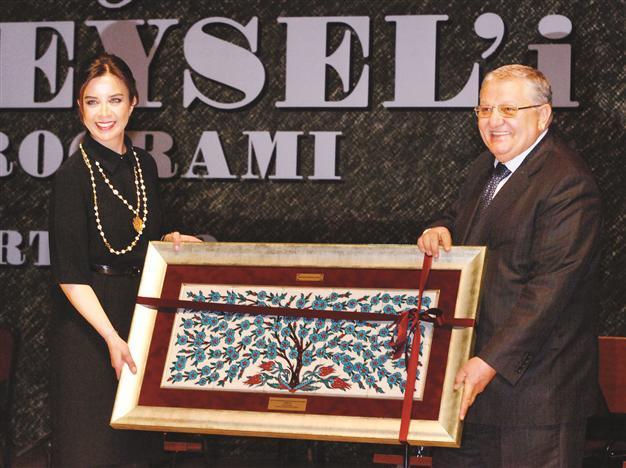 Aşık Veysel commemorated on fortieth anniversary of his death