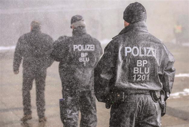 Islamic extremists wanted by Germany arrested