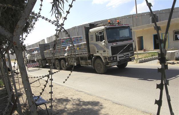 Israel reopens Gazas Kerem Shalom, Erez crossings