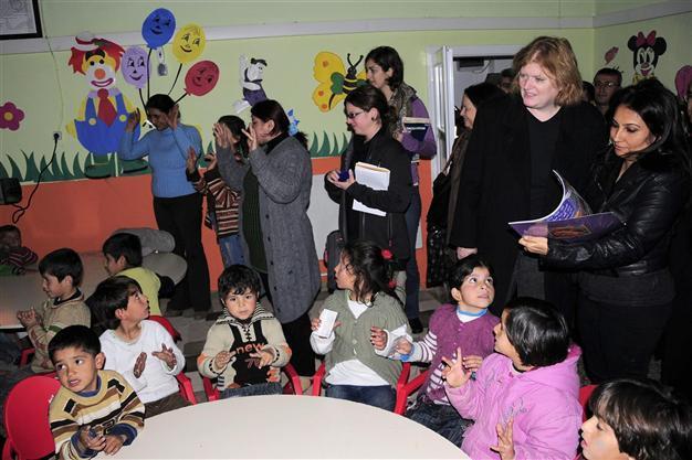 Turkey should not be alone in its aid for Syrian refugees, US says