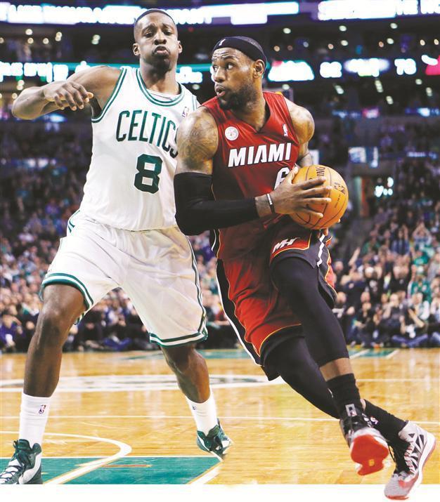 Heat beat Boston for 23rd win in a row